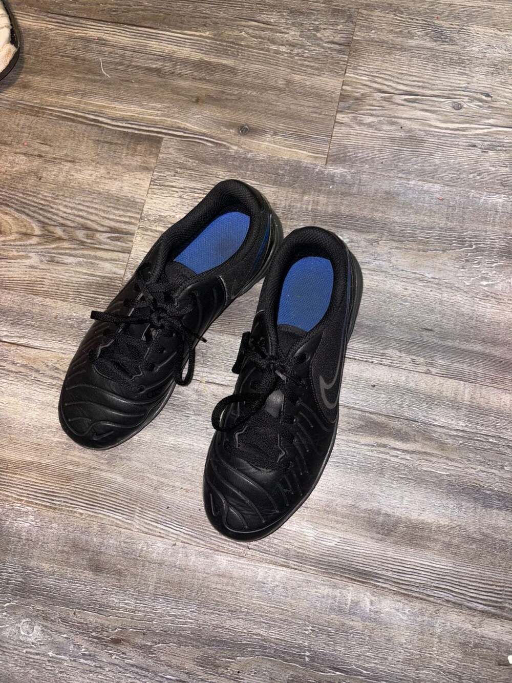Nike Tiempo Legend 10 Club IC Indoor Soccer Shoes